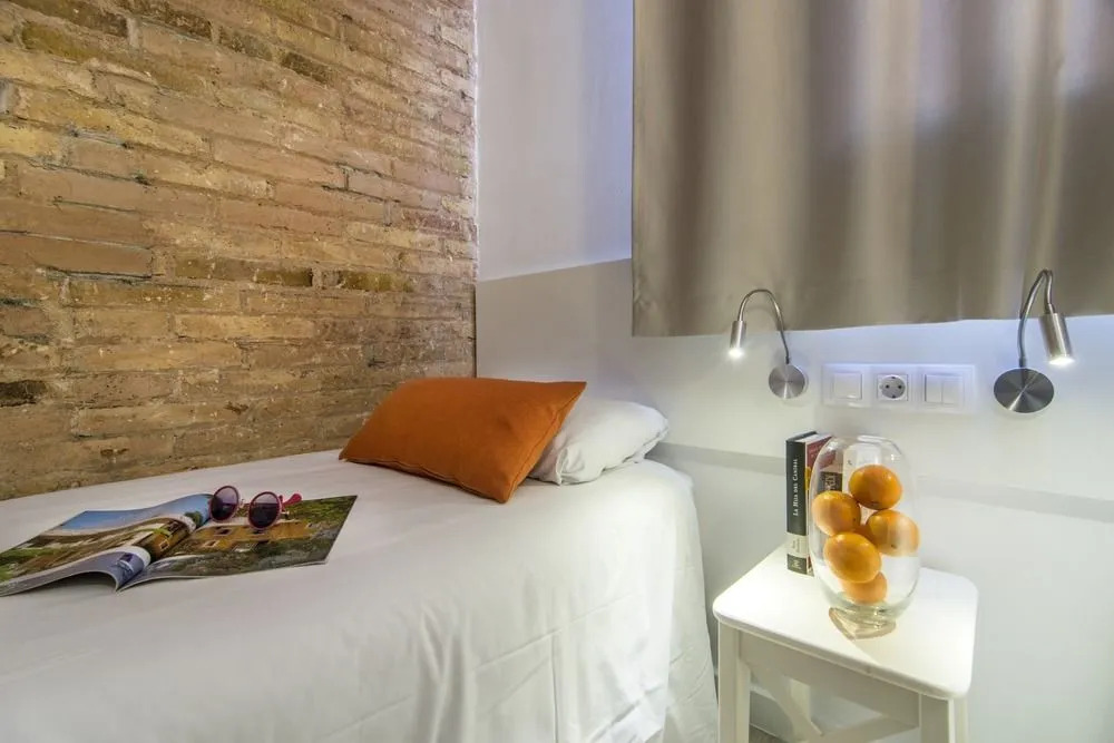 Happy People Sagrada Familia Apartments