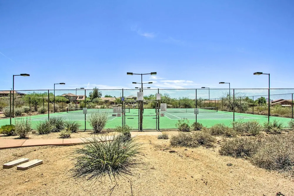 Pool Access! Snowbird Retreat in North Phoenix