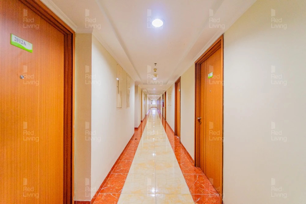 RedLiving Apartemen Margonda Residence 5 - Si Boy