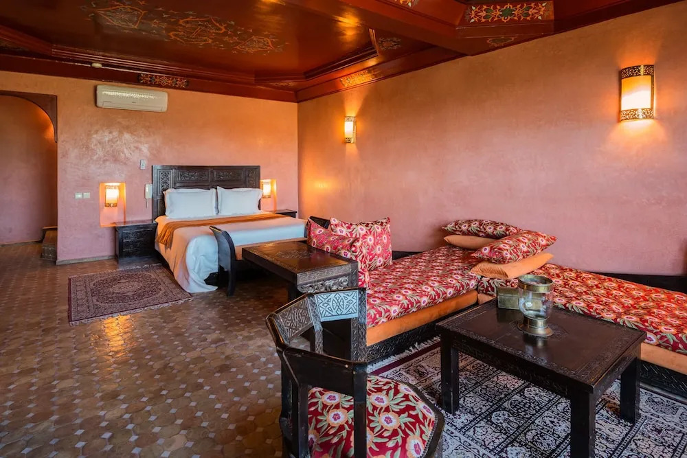 Al Riad Inou
