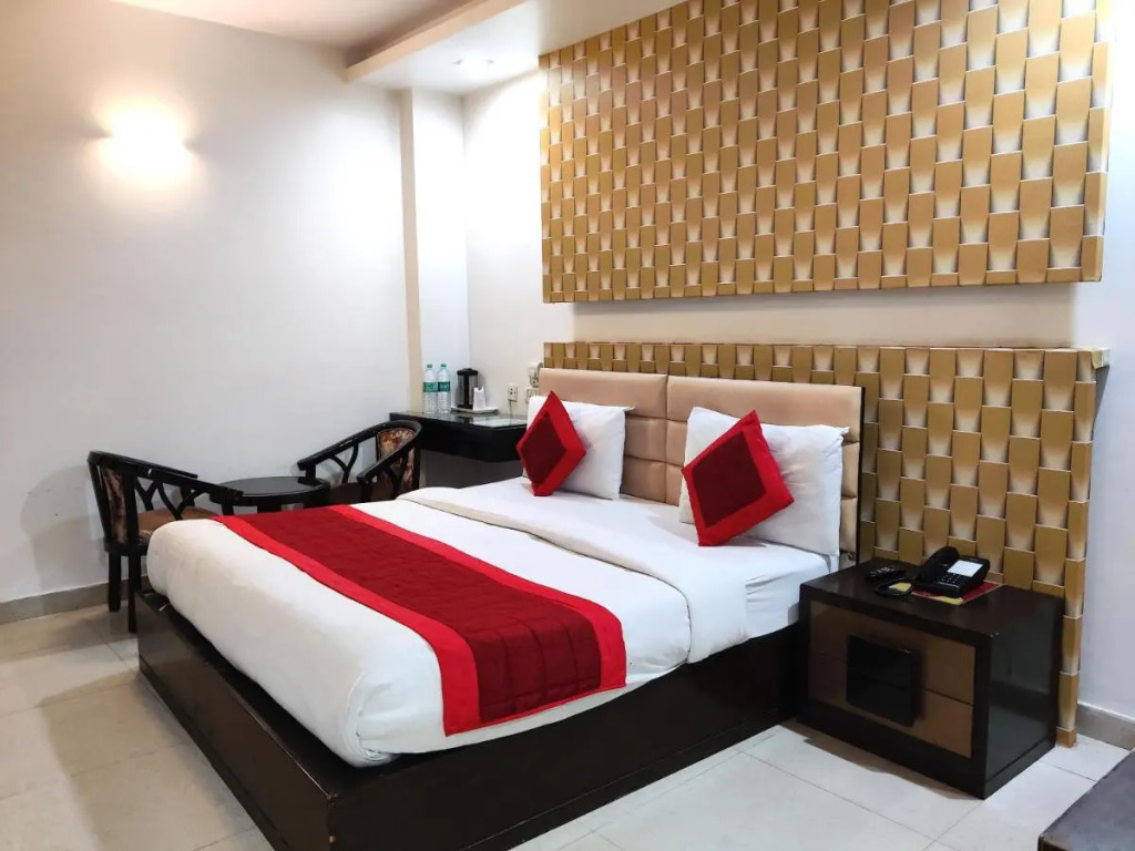Hotel Delhi Pride at Karol Bagh