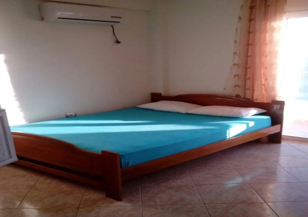 Hotel Droni