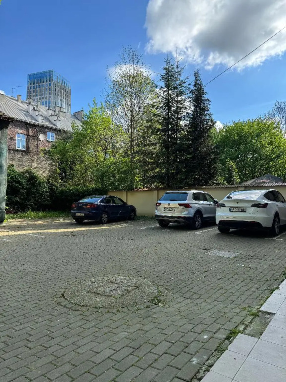 IRIS Aparthotel