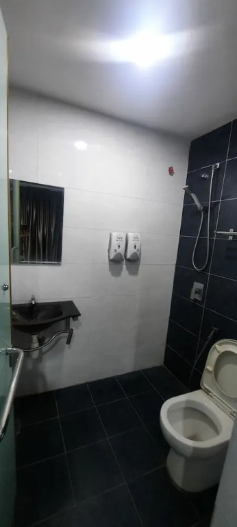 OYO 90724 Rg Hotel