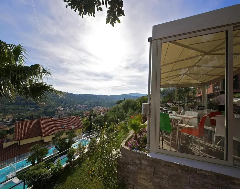 5-guest Apartment in Imperian Olive Grove