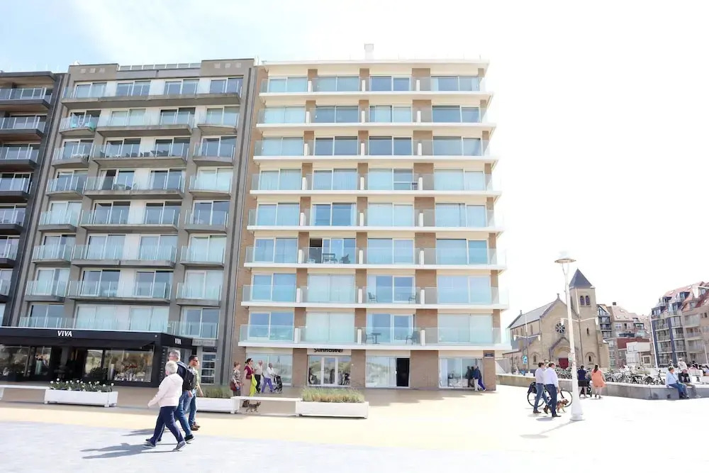 Waveside Corner Apartment