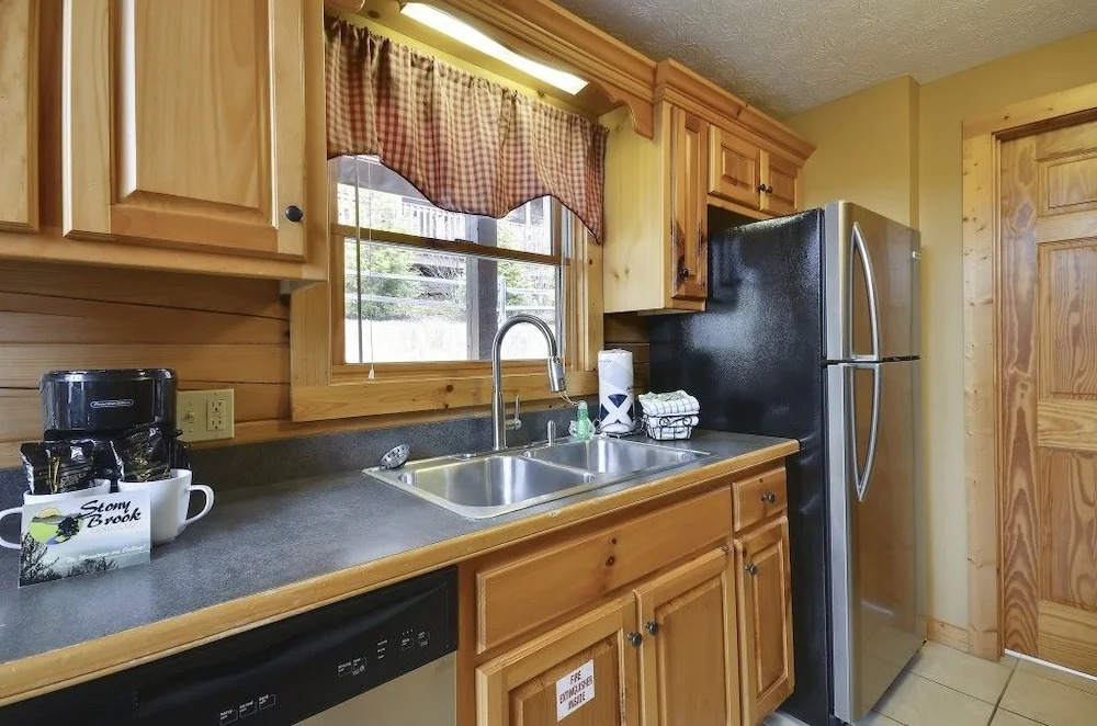 Some Peak Somewhere 3 Bedroom Cabin