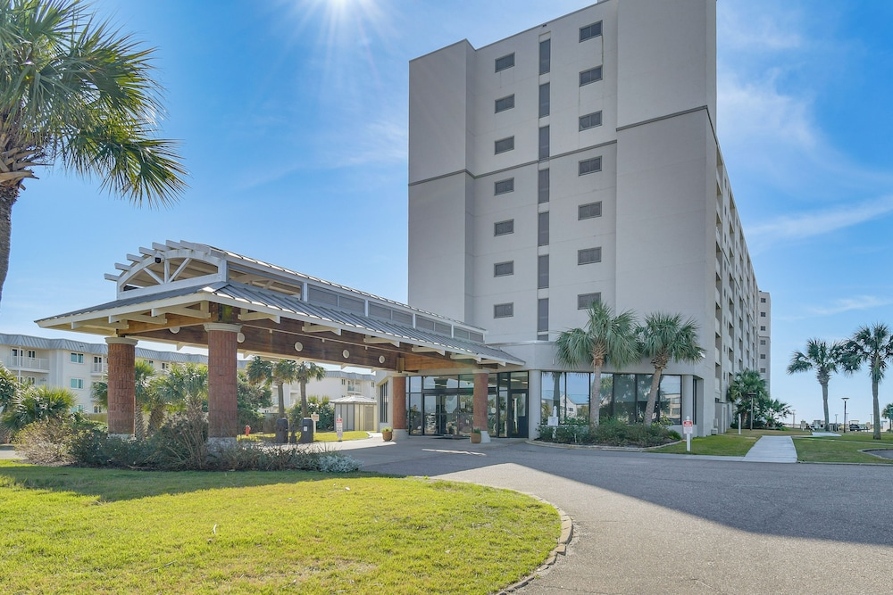 Gulf Highlands Getaway w/ 6 Pools & Beach Access