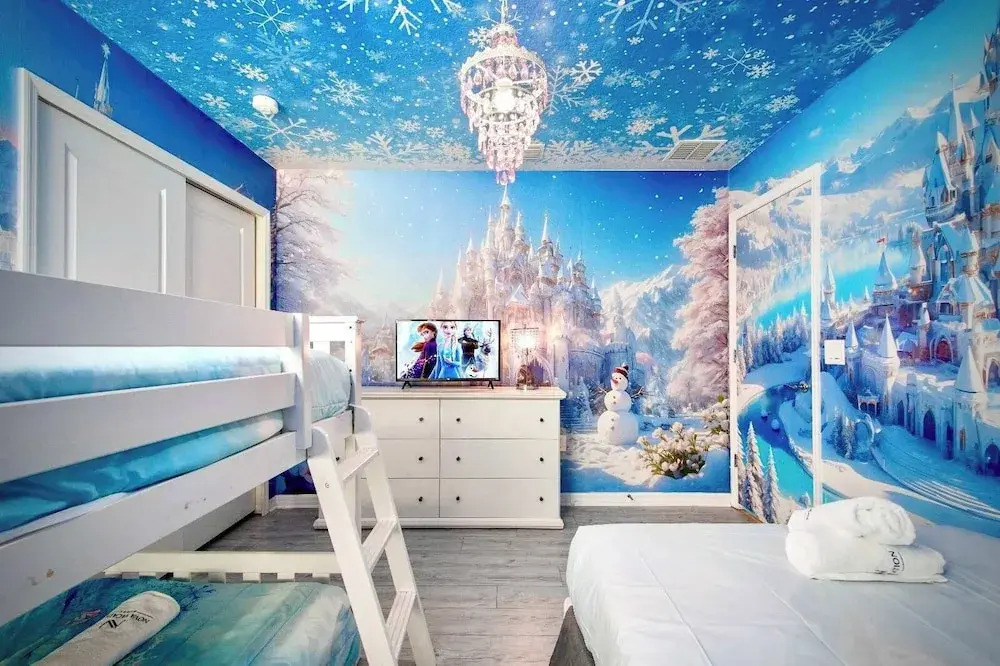 Ultimate Villa w Children Love Room, Pool/Spa
