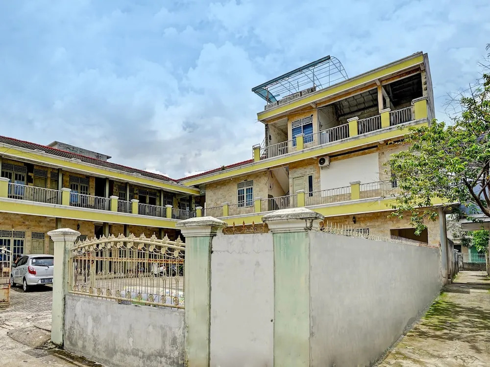 OYO Life 91873 Nugraha Kost