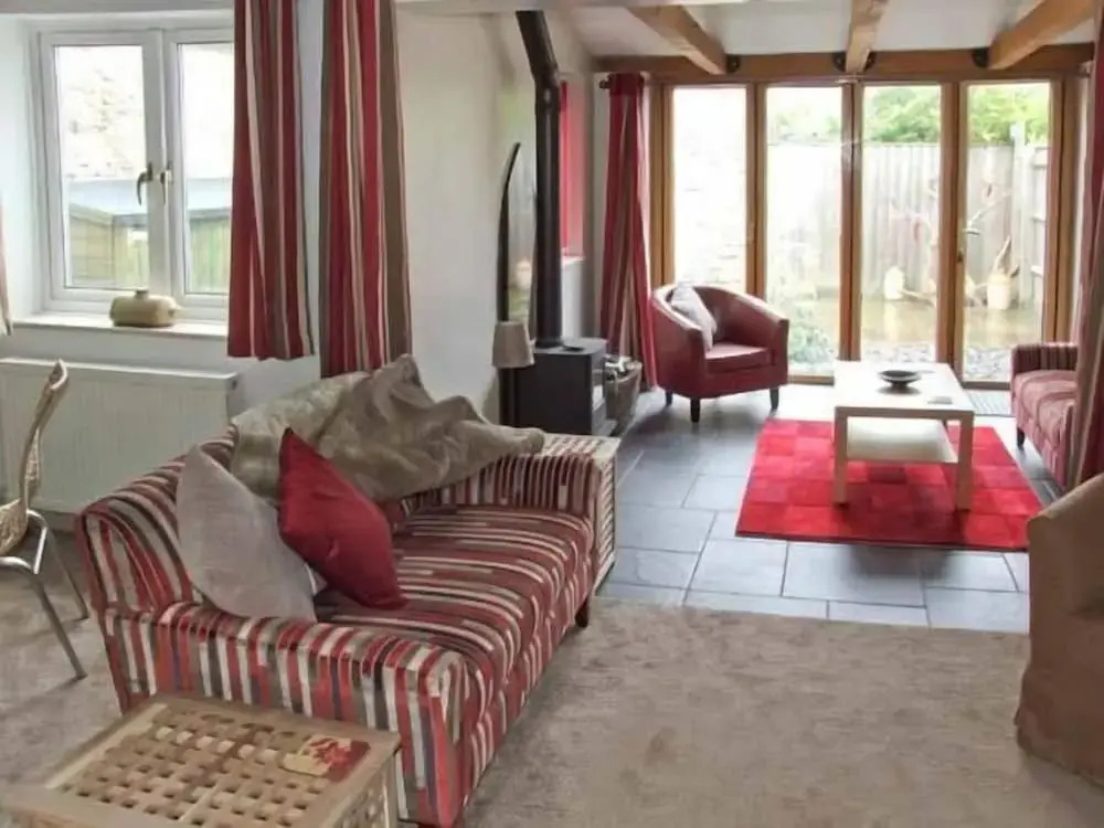 Hour Cottage