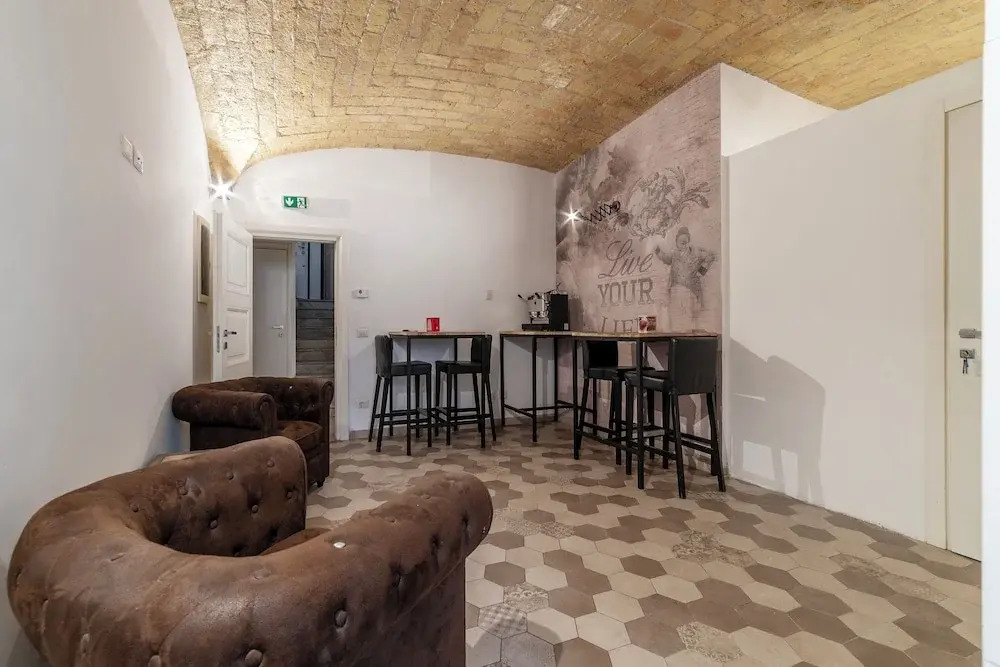 Major 93 Guesthouse