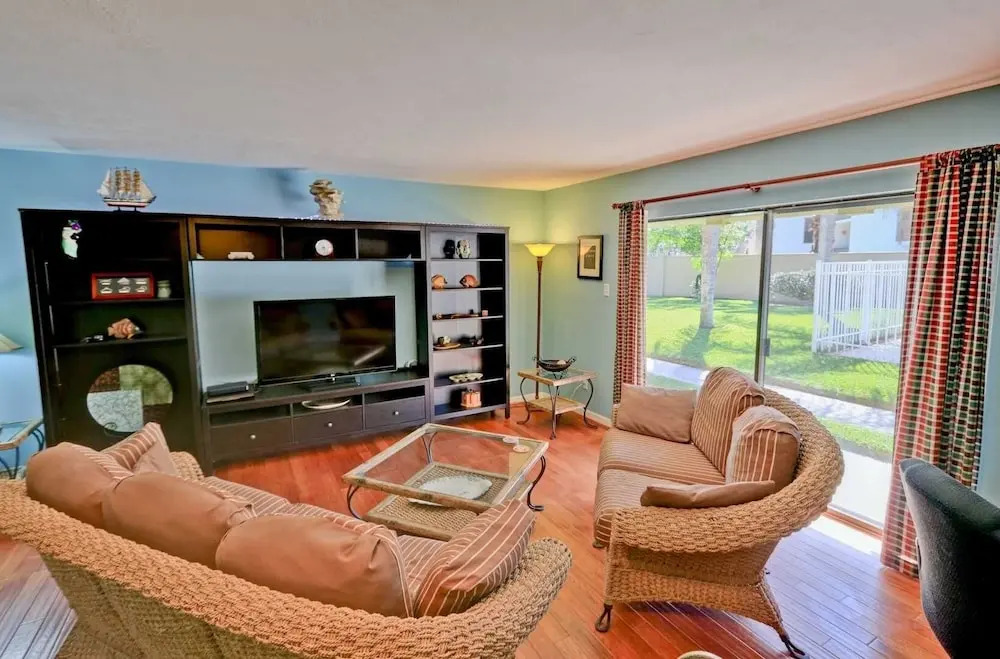 110 Las Brisas Poolside 2 Bedroom Condo