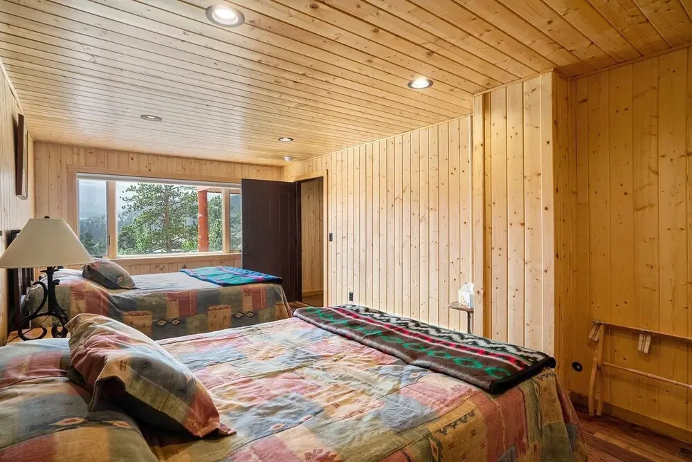Frontier Mountain Retreat - Monthly Long-term Vacation Rental 30+ Days Minimum -- Estes Park 1 Bedroom Apts by RedAwning