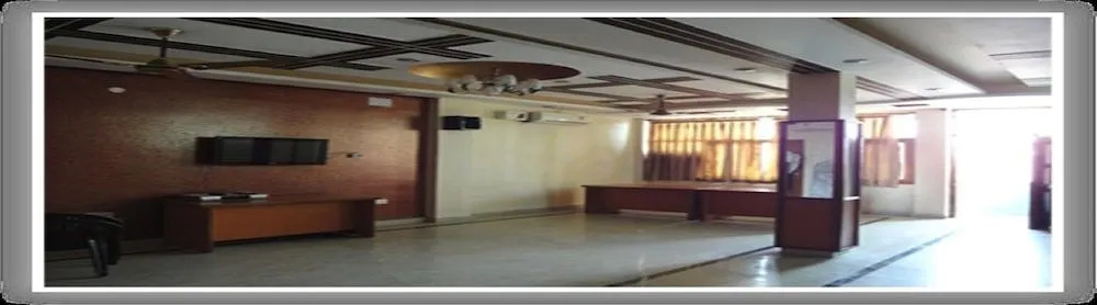 Room Maangta 511 Prashant Vihar