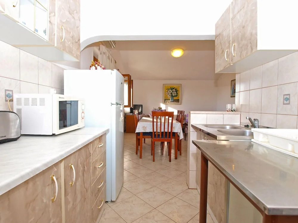 Apartment 950