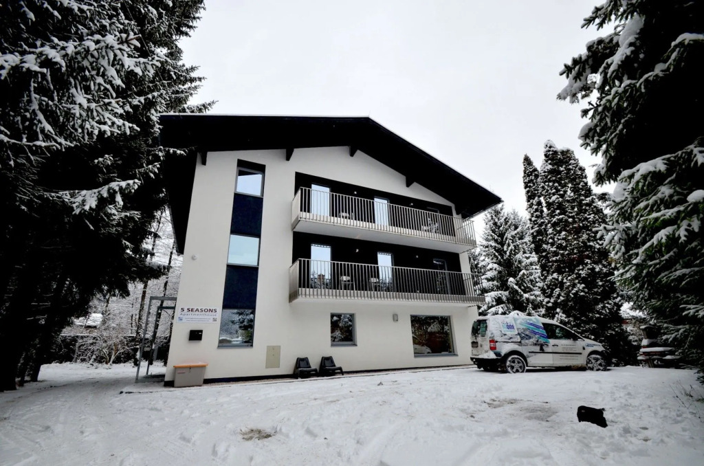 Apartmenthouse 5 Seasons - incl SUMMER CARD by All in One Apartments