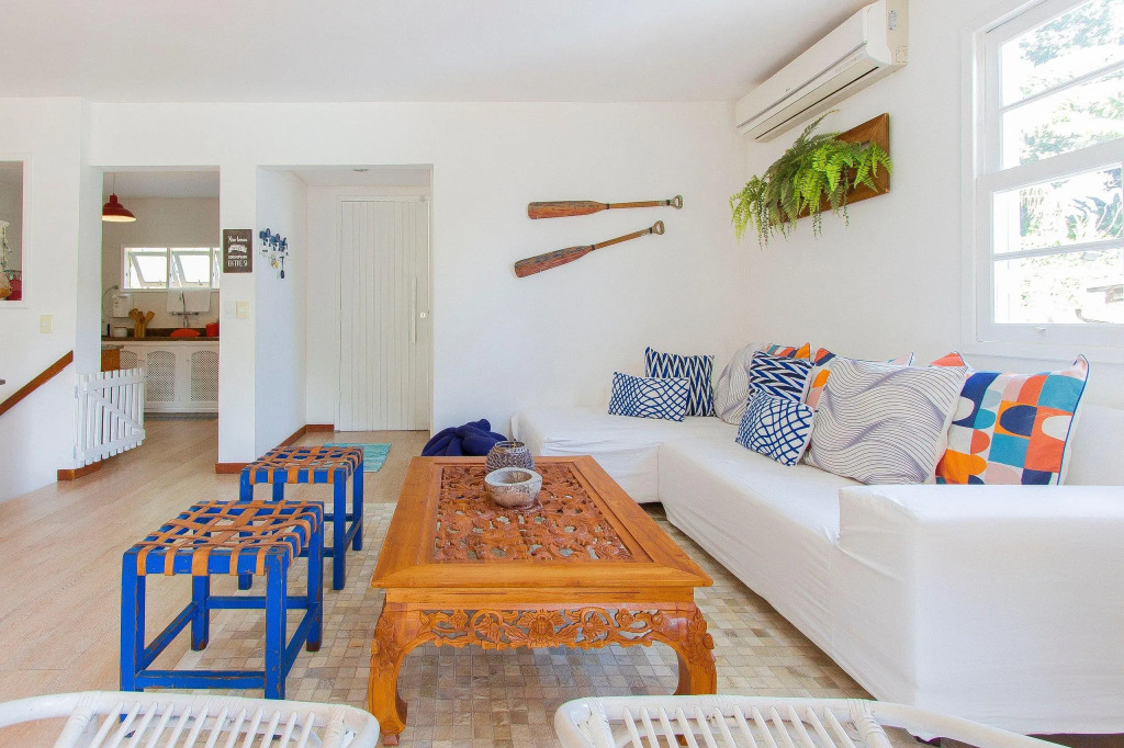 Casa Em Angra Do Reis C/ 4 Suítes Com Praia Privativa