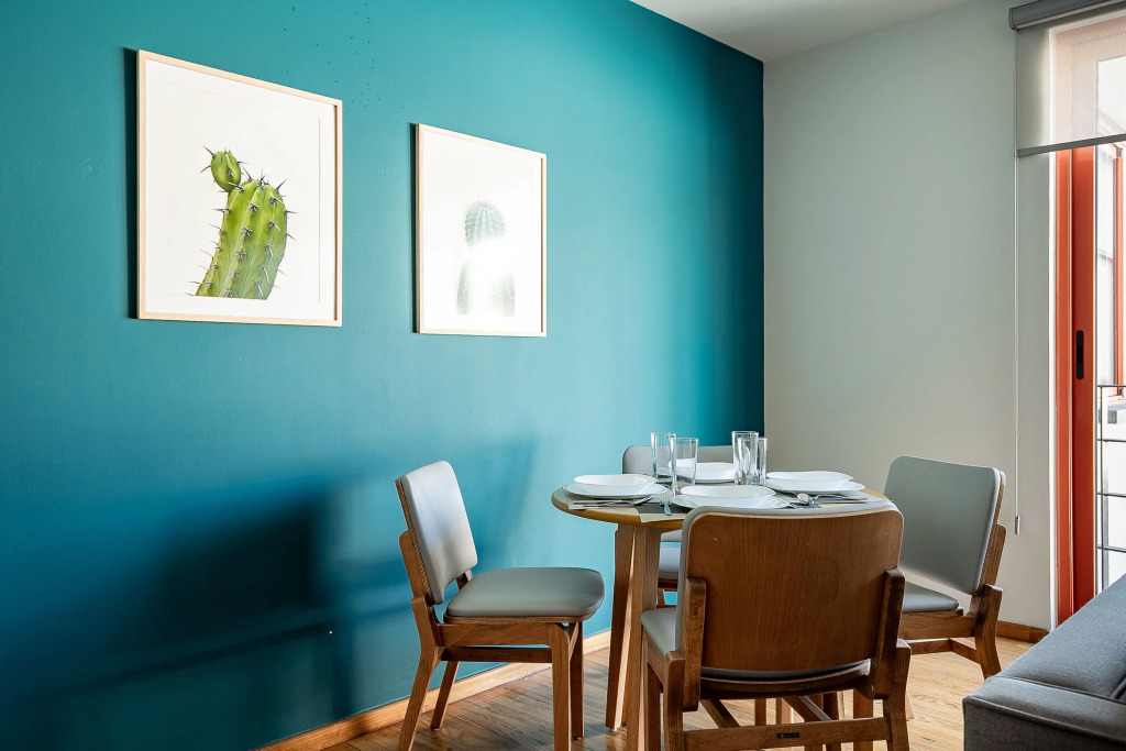 Casai Hip Tech Top Floor apt w Private Terrace