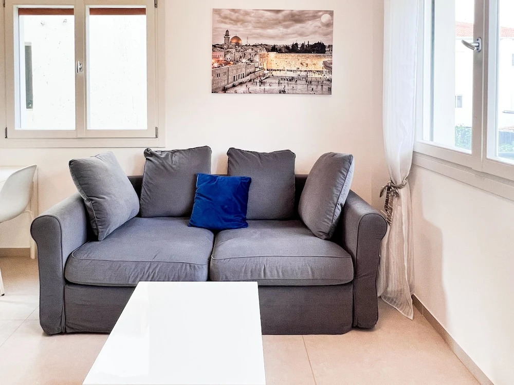 Classic Bauhaus with Balcony by FeelHome