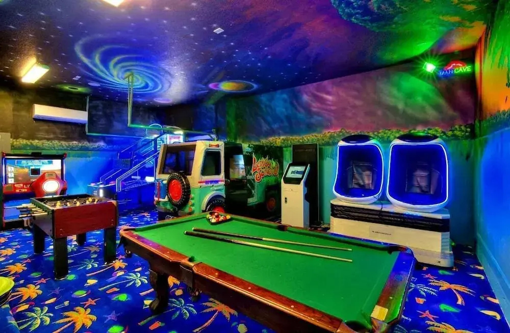 2425-14-rd-safari Themed Bowling Retreat