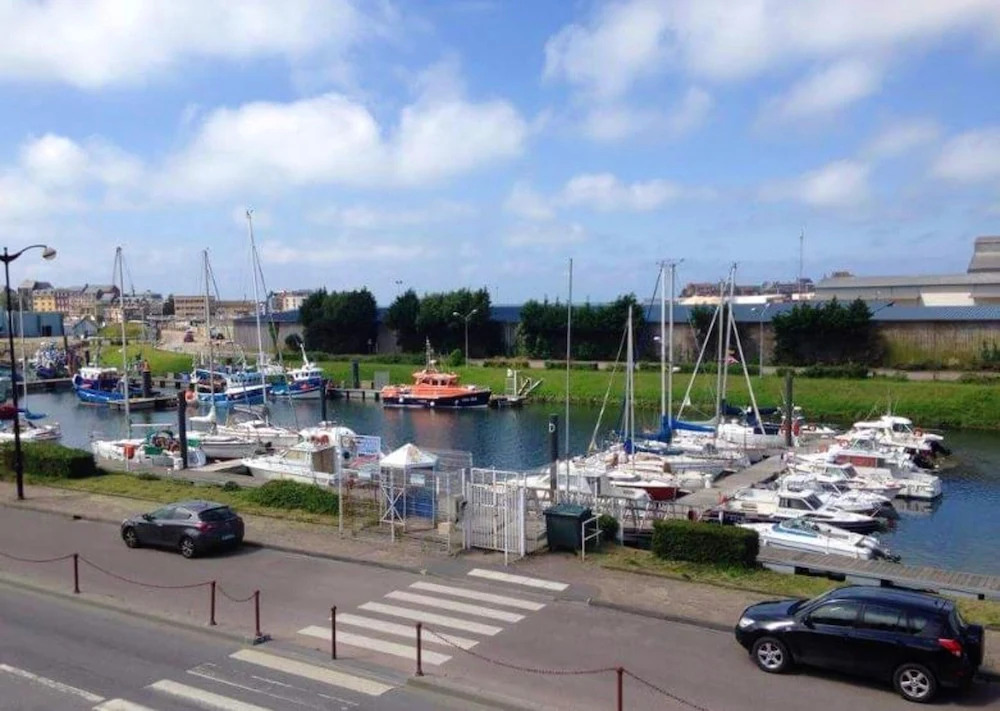 House With 2 Bedrooms in Le Tréport, With Wonderful sea View and Wifi