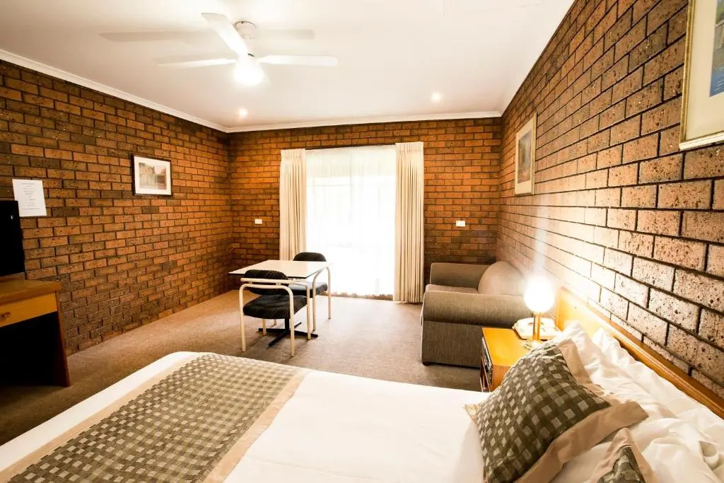 Sportslander Motor Inn