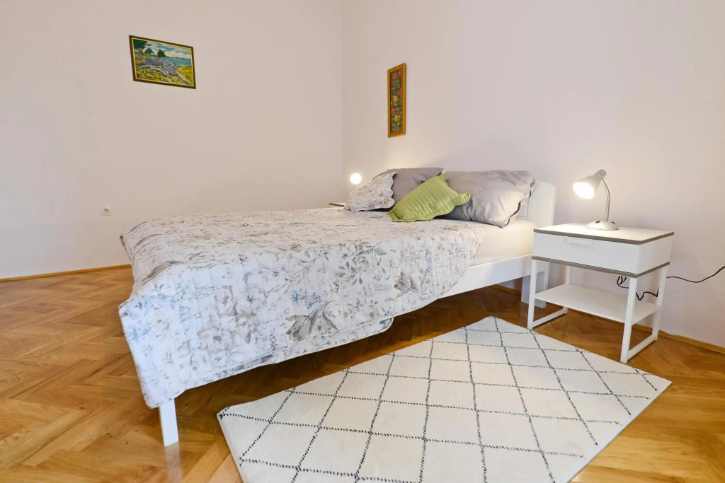 Apartment Rocky I