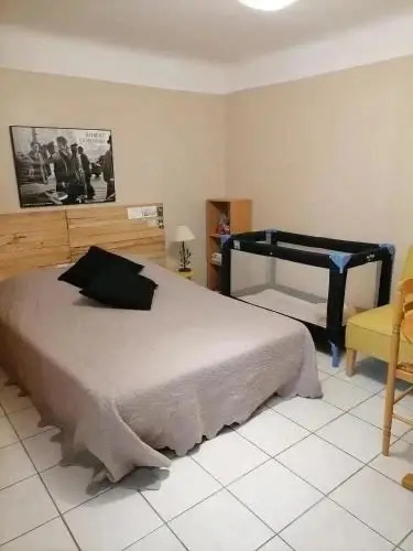 Beaucaire studio