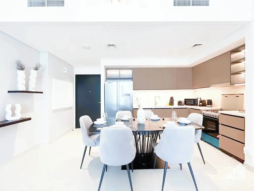 Elegance at Burj Crown Downtown Balcony & View