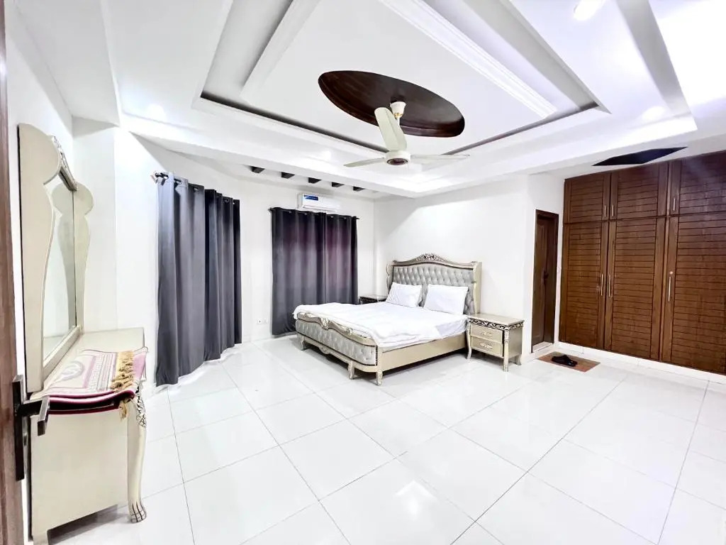 LUXURY EXECUTIVE 2Bedroom Apartment Convenient and NICE LOCATION