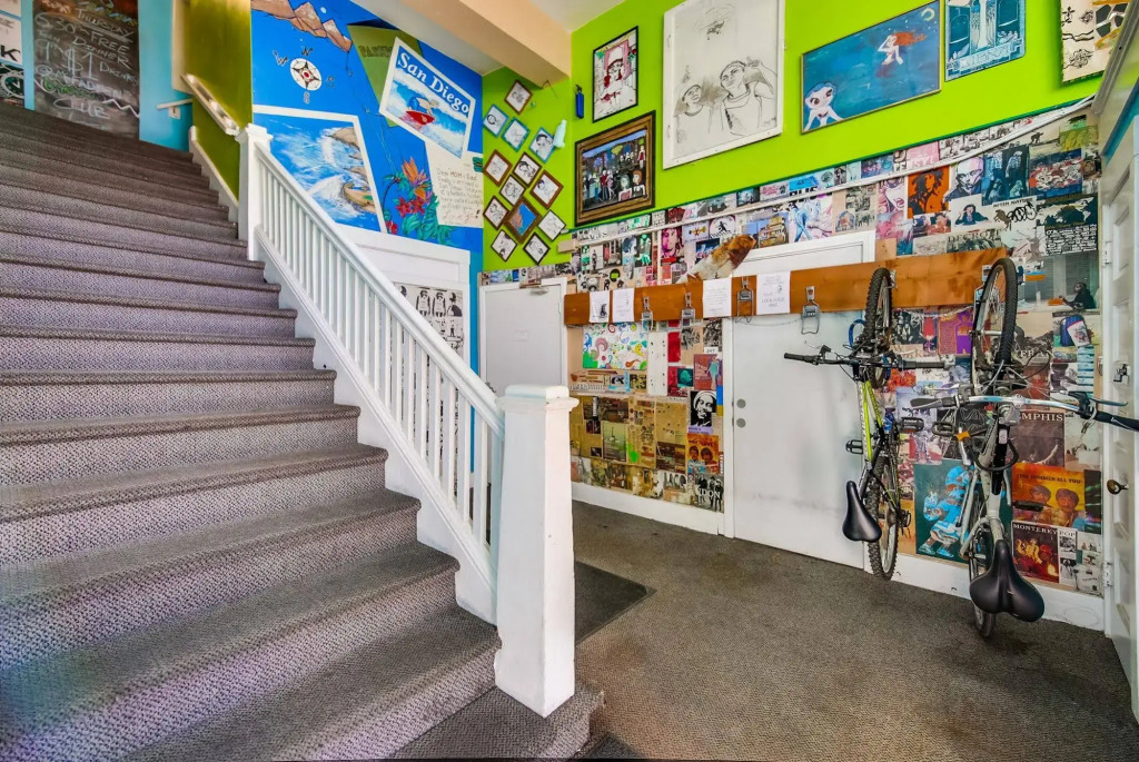 Lucky Ds Youth and Travelers Hostel
