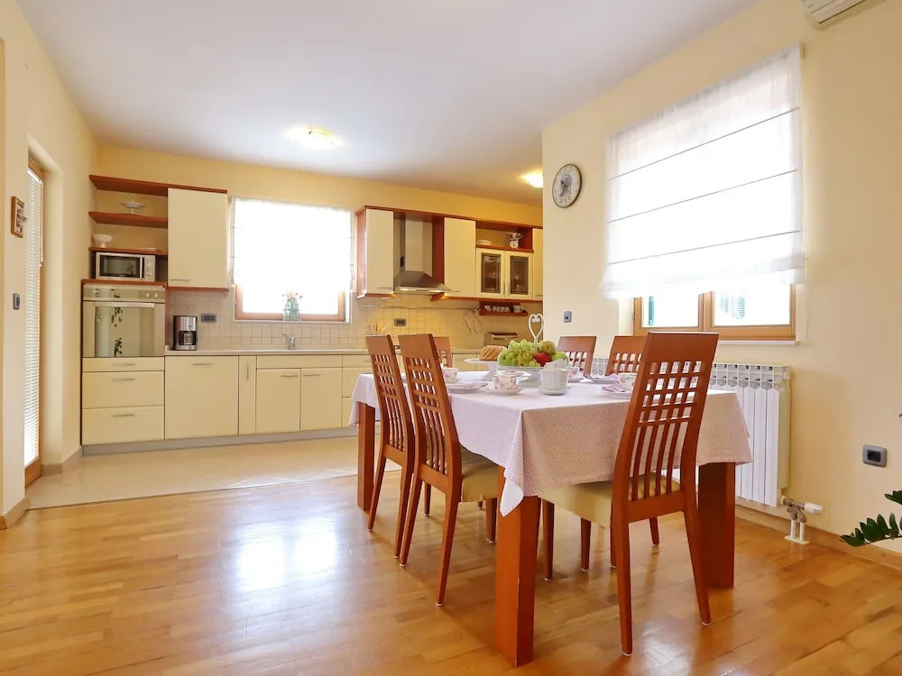Luxurious Villa in Zadar With Swimming Pool