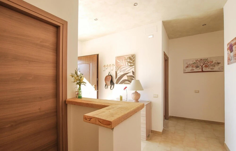 2 Bedroom Beautiful Home In Corridonia