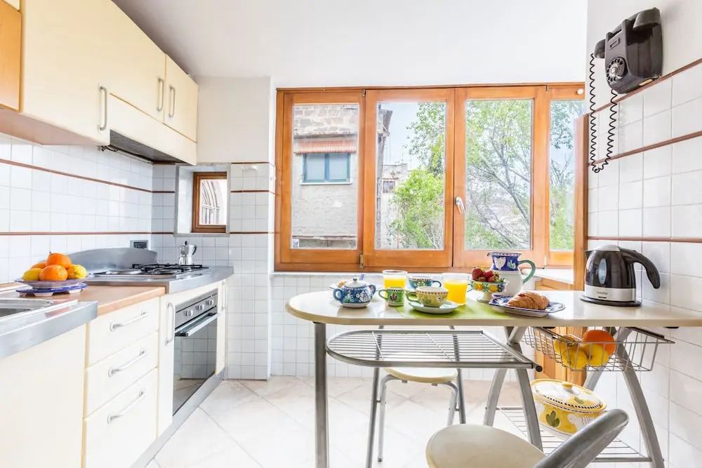 Explore the Amalfi Coast from a Cosy Home in Sorrento Centre