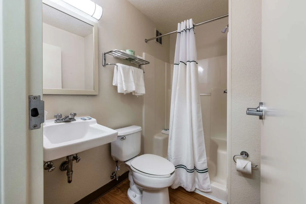 Suburban Studios Winston Salem-University Parkway