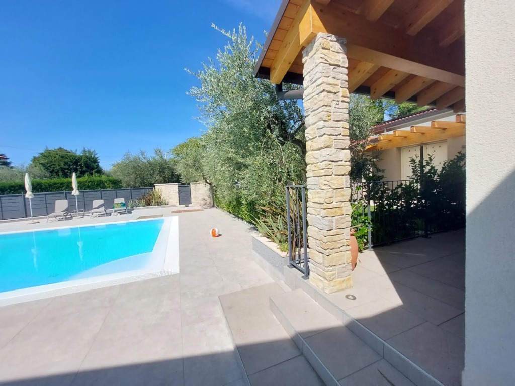 Casa Pergola 2