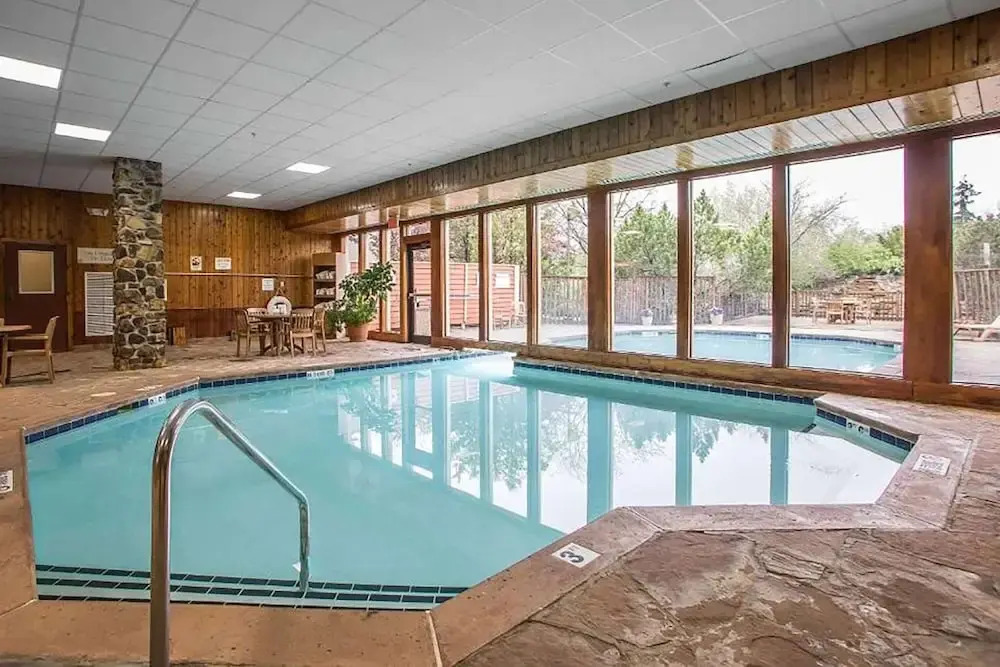 Courtyard By Marriott Merrillville