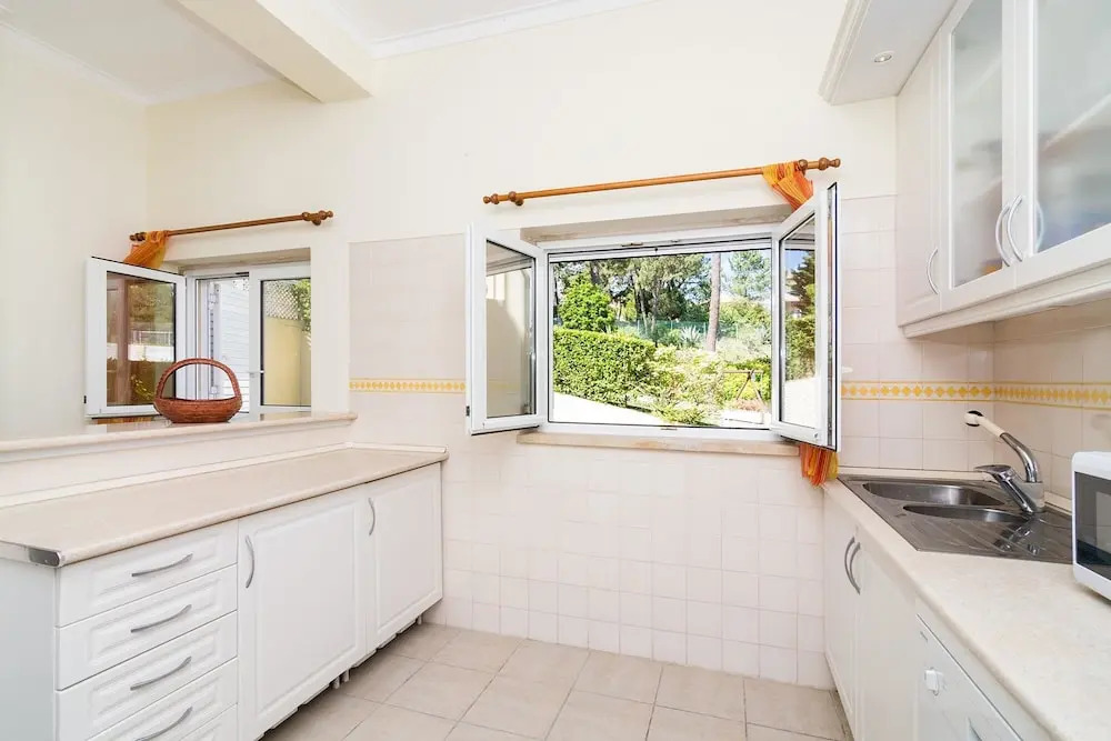 House With 2 Bedrooms in Carvalhal, With Pool Access, Balcony and Wifi