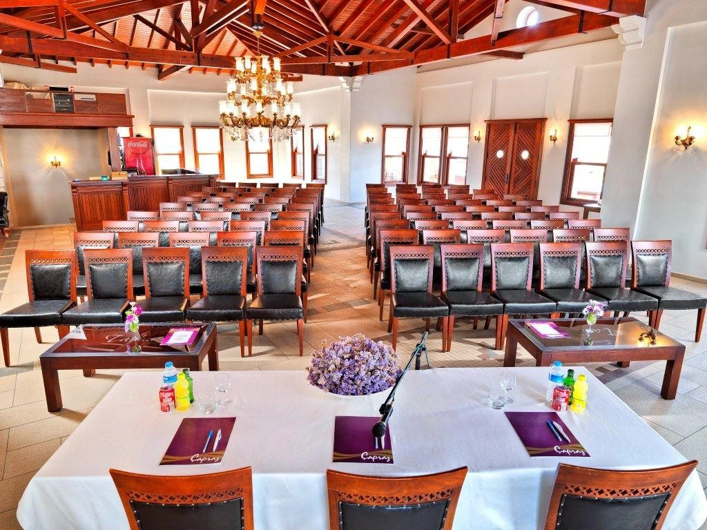 Capraz Tatil Koyu