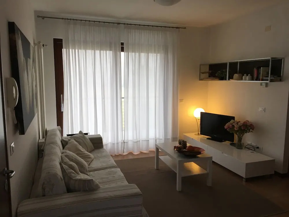 HomeToBe Golf&Venice Apartment