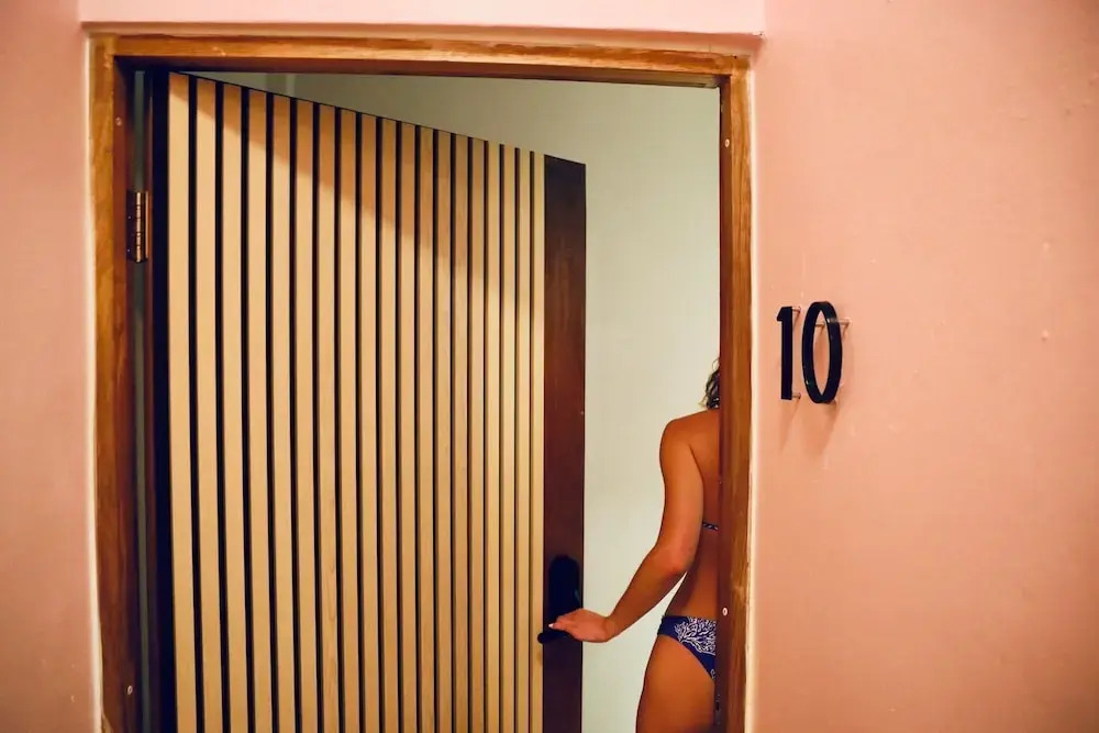 Room 10: Cozy Urban Hideaway in Arts District