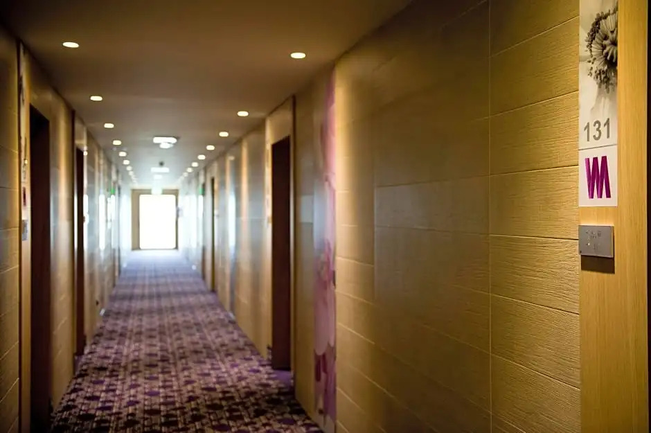 Viola Mhotel