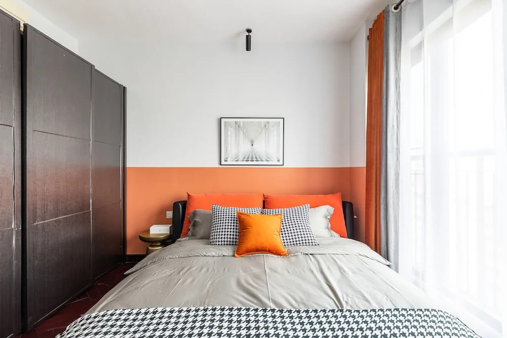 Locals Boutique Apartment  Huafa  No.10