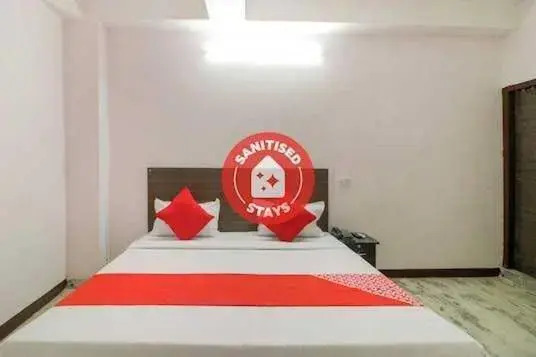 POP 89621 Hotel Yuvraj Place