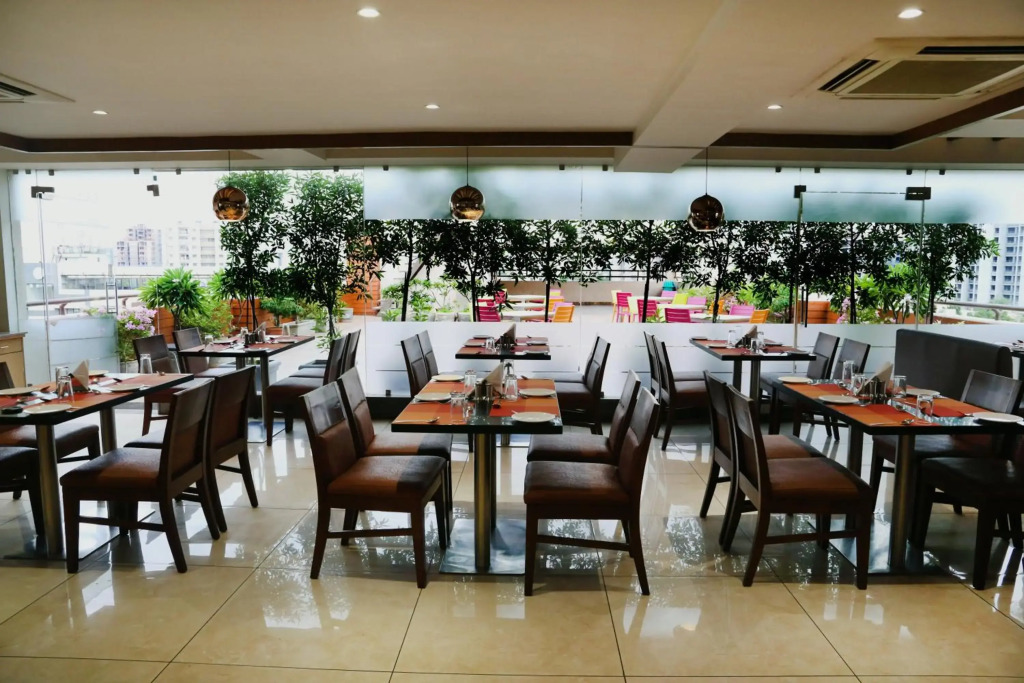 OYO Premium Vastrapur Lake