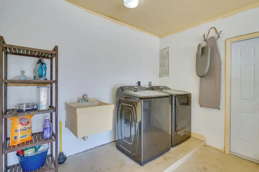 Saltwater Pool & Dog Friendly: The Cape Escape