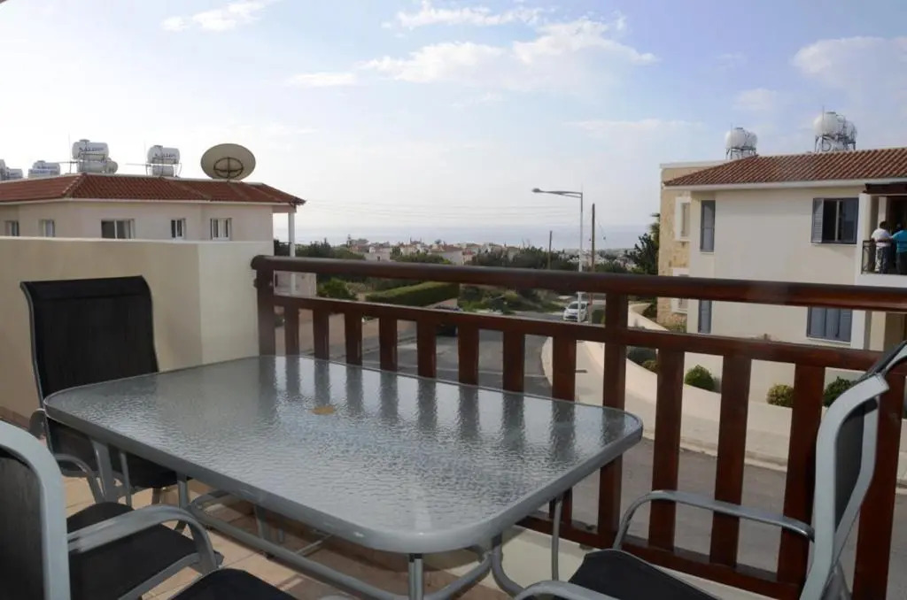2 bedroom apartment E8 located pool level, sea view, FREE WIFI