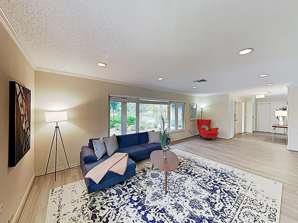 New Listing! Pine Ridge W/ Lanai & Pool 3 Bedroom Home