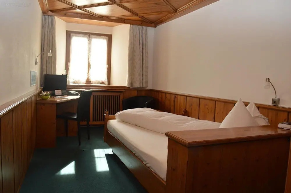 Hotel zum Kreuz